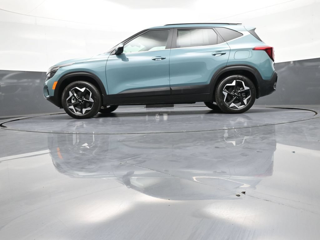 Certified 2025 Kia Seltos EX w/ EX Sunroof Package AWD/4WD image 34