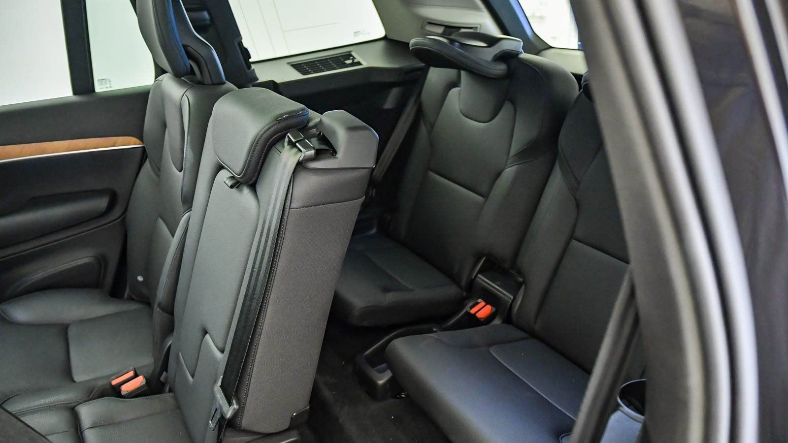 Used 2025 Volvo XC90 B6 Plus AWD/4WD image 23