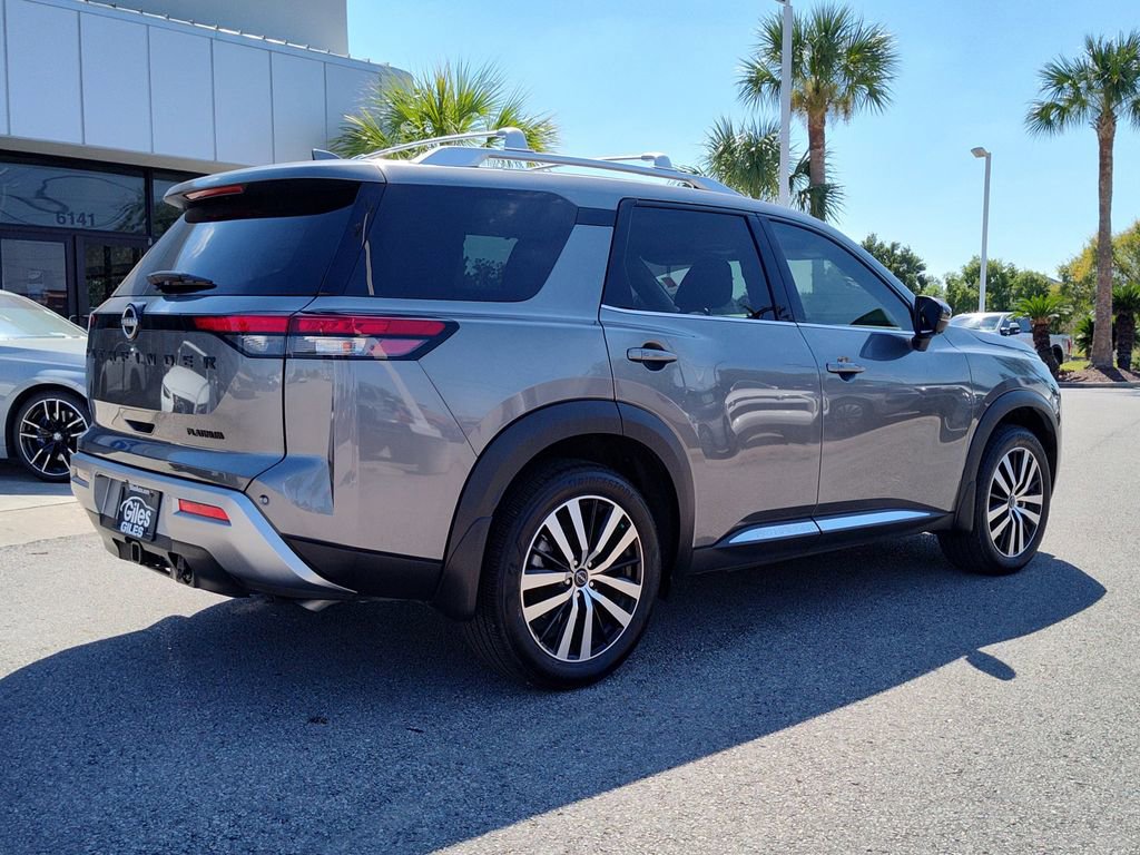 Used 2025 Nissan Pathfinder Platinum image 10