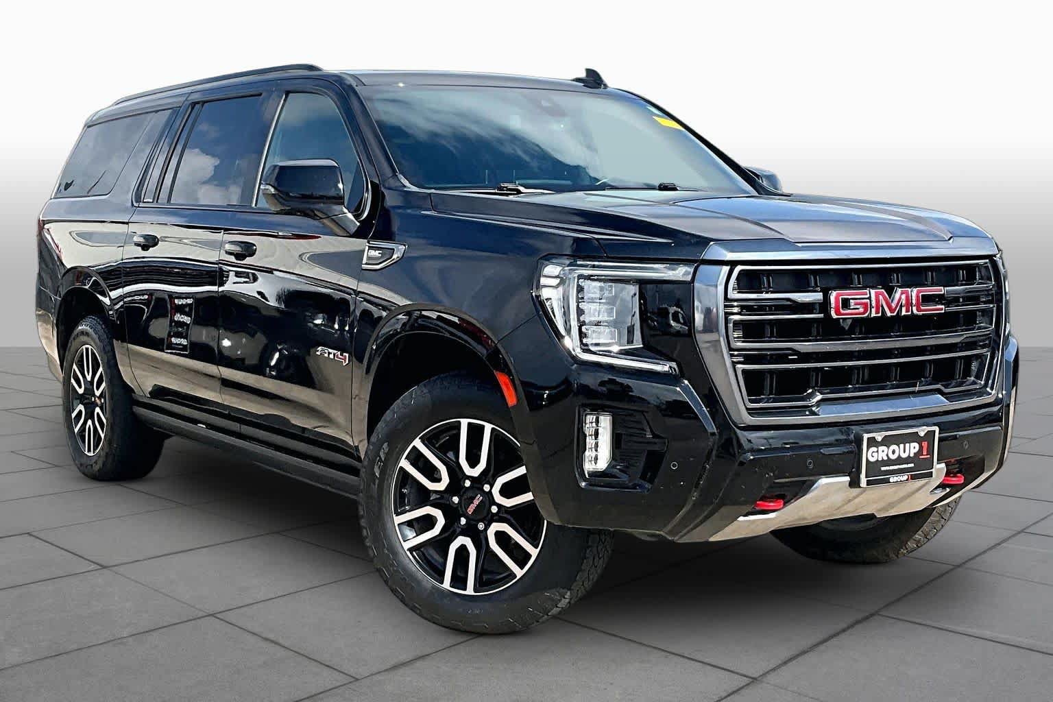 Used 2022 GMC Yukon XL AT4 AWD/4WD image 3