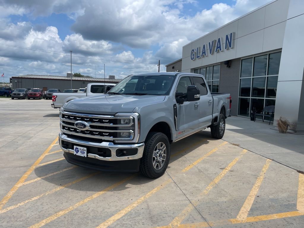 New 2025 Ford F250 Lariat w/ Lariat Ultimate Package image 3