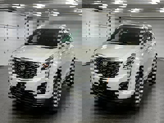 New 2025 Cadillac XT5 Luxury