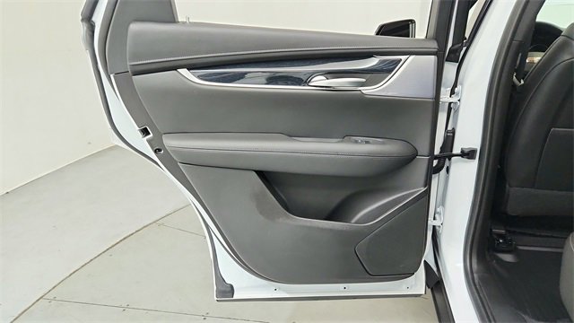 Certified 2025 Cadillac XT5 Premium Luxury w/ LPO, Floor Liner Package image 17