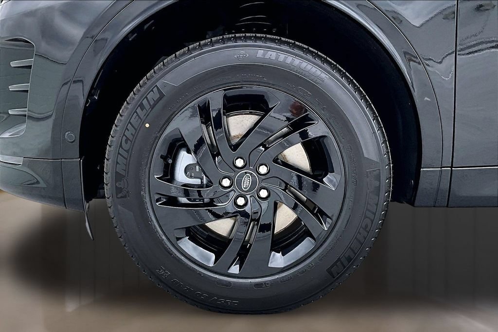 New 2026 Land Rover Discovery Sport Landmark AWD/4WD image 13