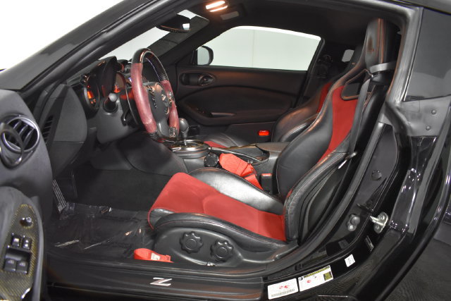 Used 2019 Nissan 370Z NISMO RWD image 12