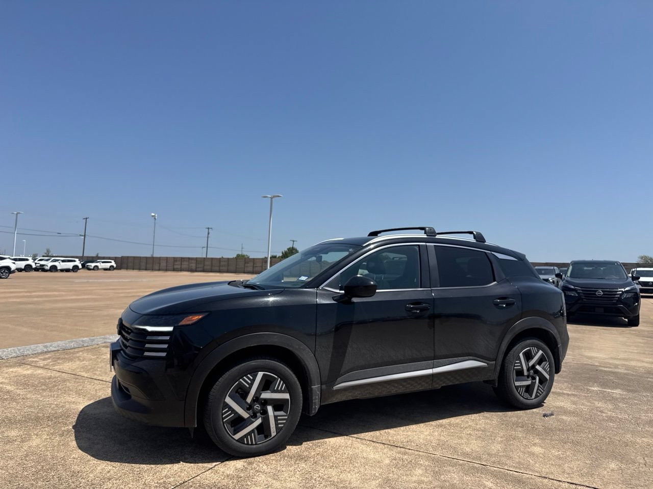 Certified 2025 Nissan Kicks SV w/ SV Premium Package FWD image 9