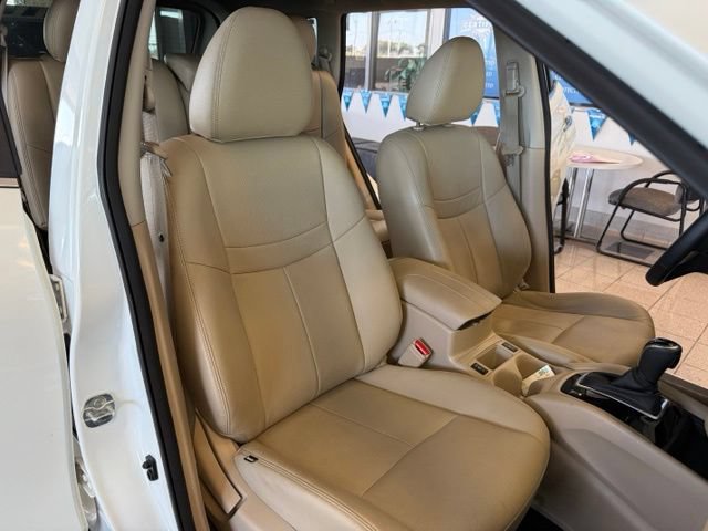Used 2018 Nissan Rogue SV w/ Sun & Sound Touring Package AWD/4WD image 55