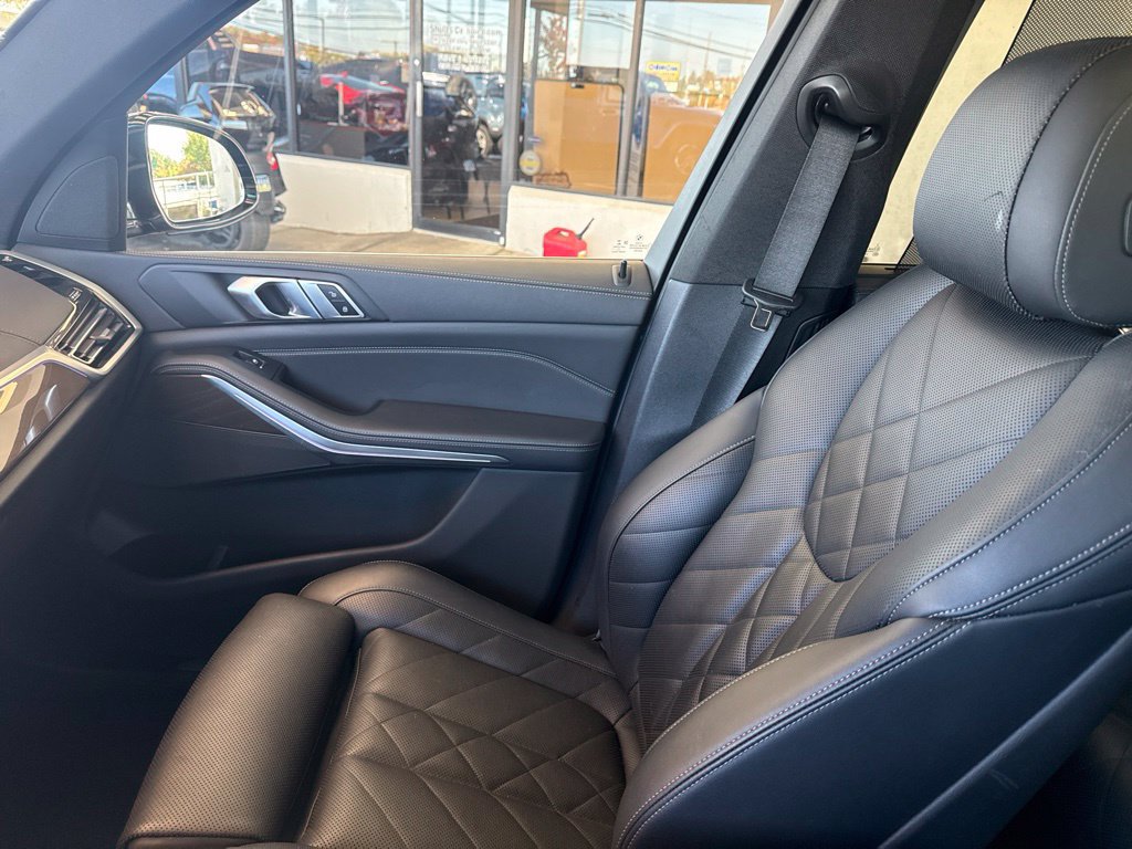 Used 2023 BMW X5 xDrive45e w/ Executive Package AWD/4WD image 28