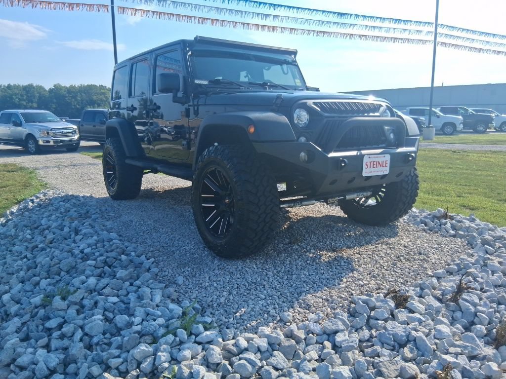 Used 2017 Jeep Wrangler Unlimited Sport AWD/4WD image 2