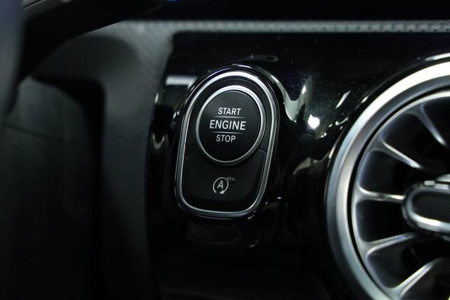 Used 2025 Mercedes-Benz CLA 250 image 24