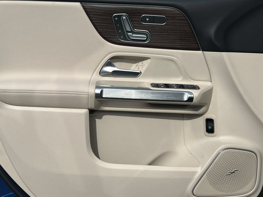 New 2026 Mercedes-Benz GLB 250 4MATIC image 13