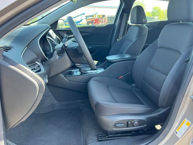 Used 2023 Chevrolet Malibu LT FWD image 3