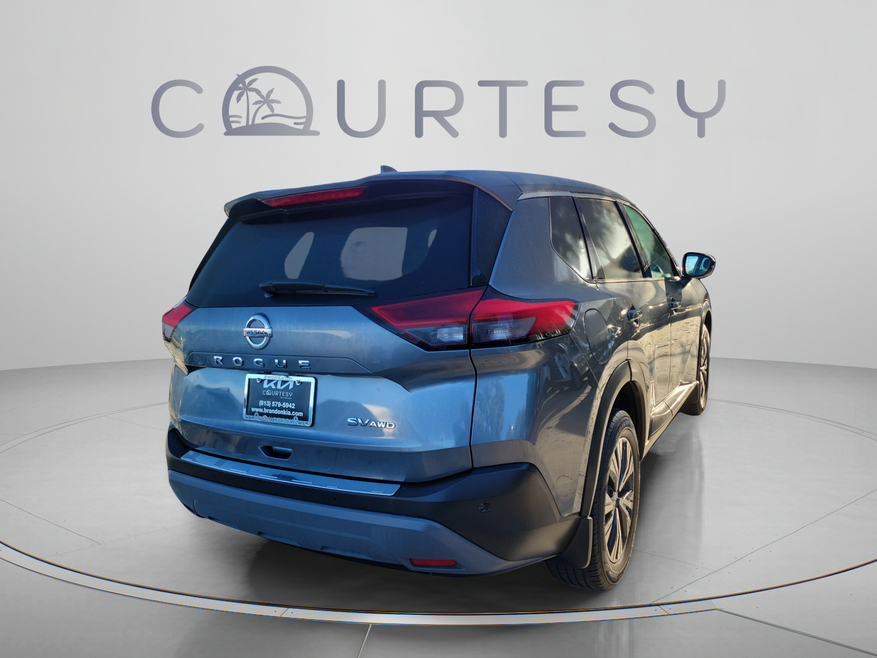Used 2021 Nissan Rogue SV AWD/4WD image 3