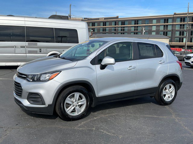 Used 2020 Chevrolet Trax LS w/ Tint and Cruise Package FWD image 3