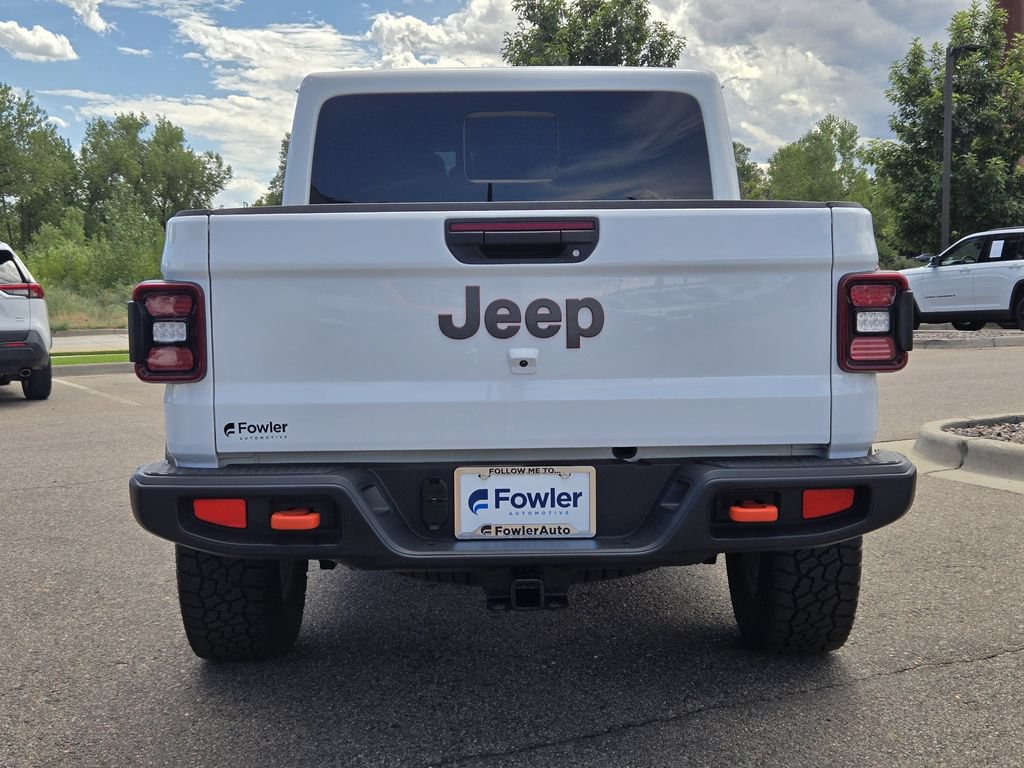 Used 2025 Jeep Gladiator Mojave w/ Convenience Group AWD/4WD image 6