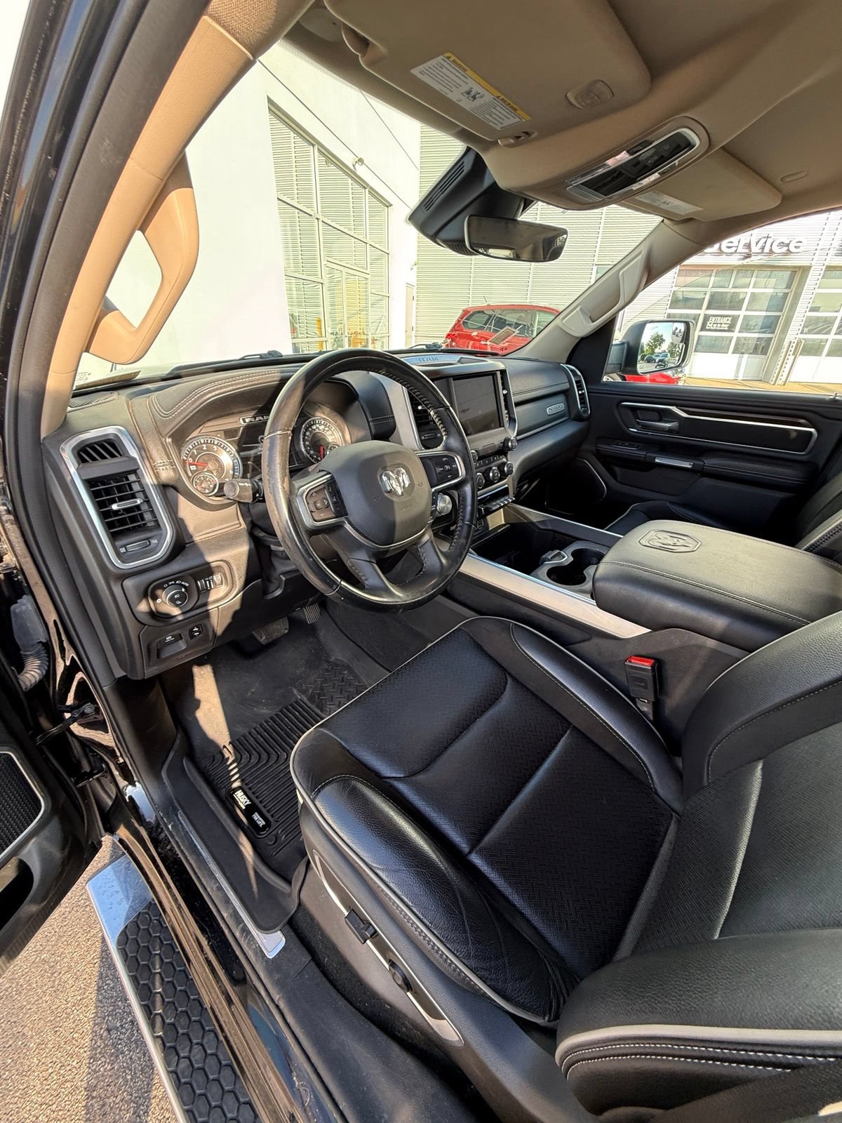 Used 2021 RAM 1500 Laramie AWD/4WD image 10