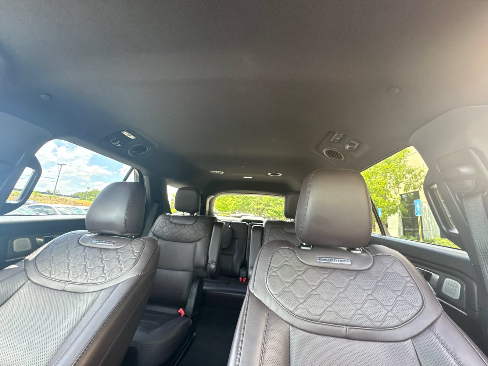 Used 2026 Ford Explorer Platinum w/ LUX Leather Package AWD/4WD image 32