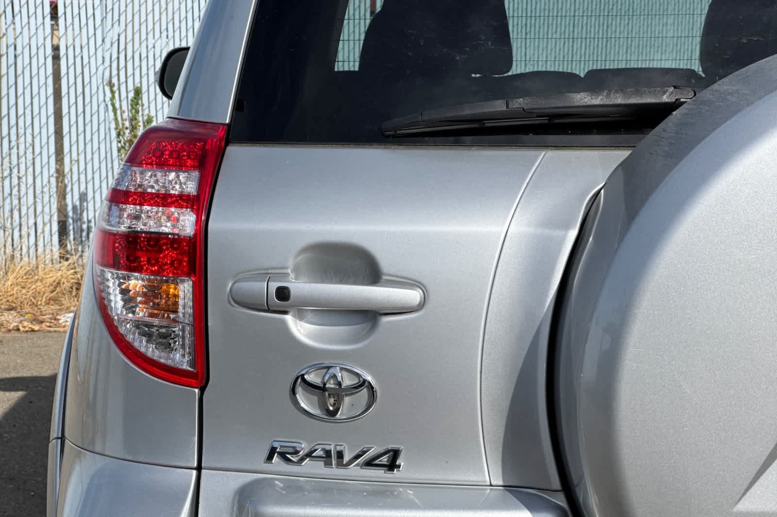 Used 2012 Toyota RAV4 Limited w/ Navigation Value Pkg AWD/4WD image 20