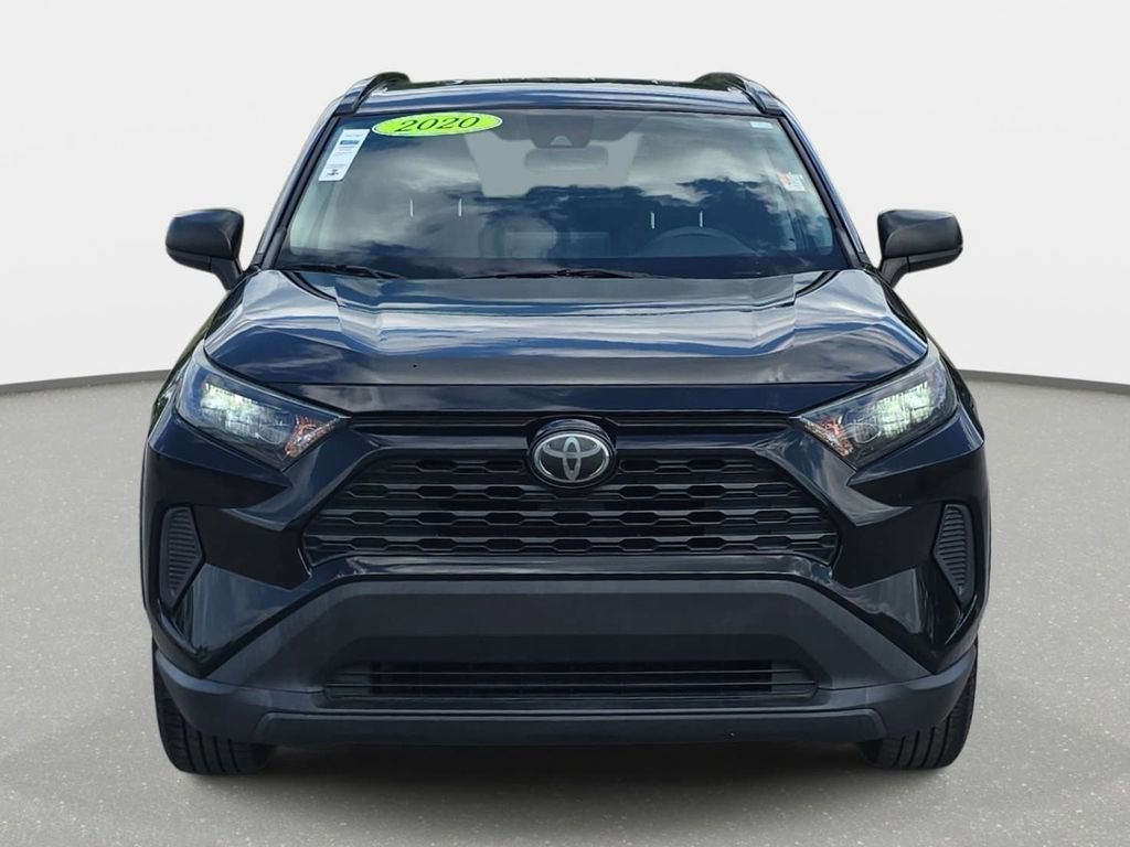 Used 2020 Toyota RAV4 LE FWD image 2