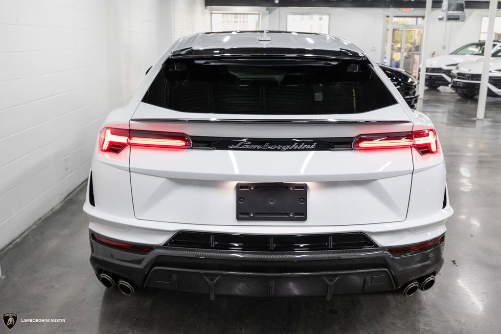 Used 2023 Lamborghini Urus Performante AWD/4WD image 12