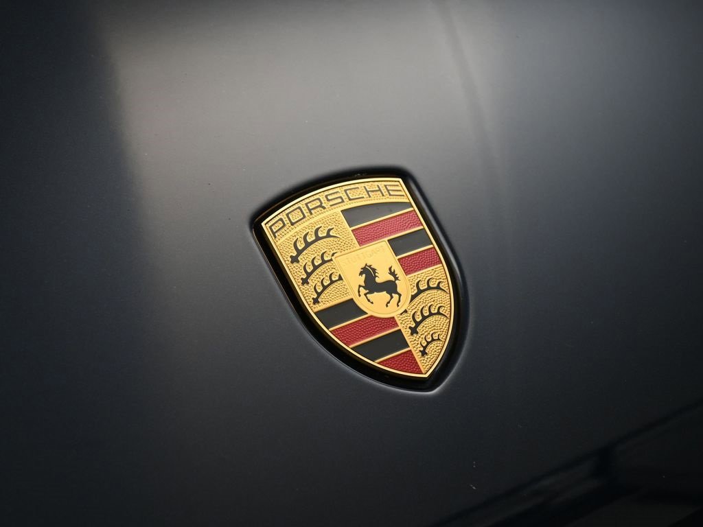 Certified 2023 Porsche Macan Turbo image 13