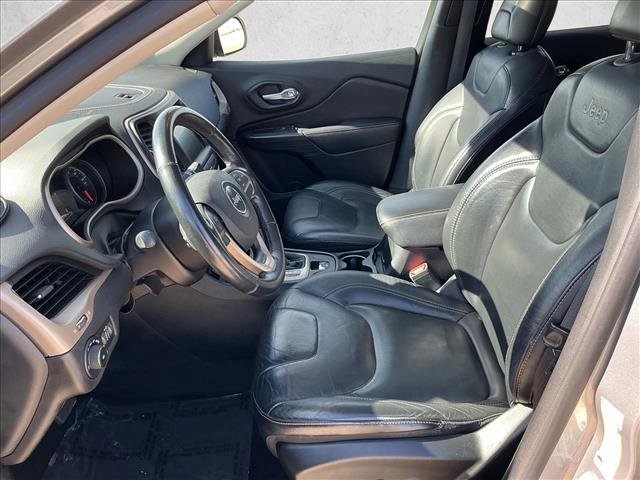 Used 2016 Jeep Cherokee Limited AWD/4WD image 11