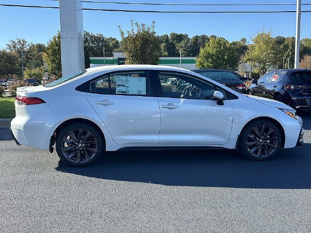 New 2027 Toyota Corolla SE FWD image 10