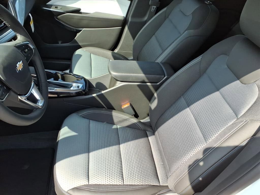 New 2025 Chevrolet Trax LT w/ Driver Confidence Package image 12