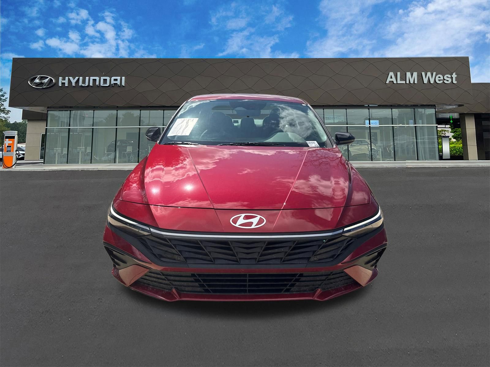 Used 2025 Hyundai Elantra Sport FWD image 2