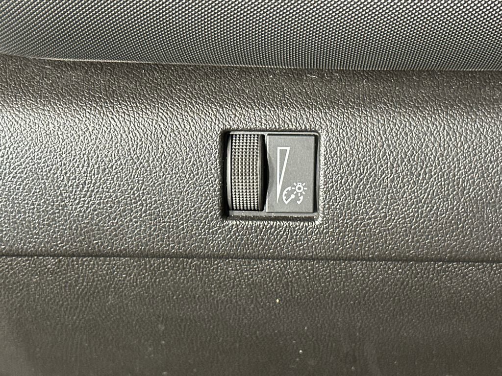 Used 2023 Chevrolet Colorado Z71 w/ Z71 Convenience Package 2 image 31