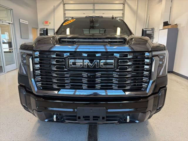 Used 2024 GMC Sierra 3500 Denali Ultimate image 5