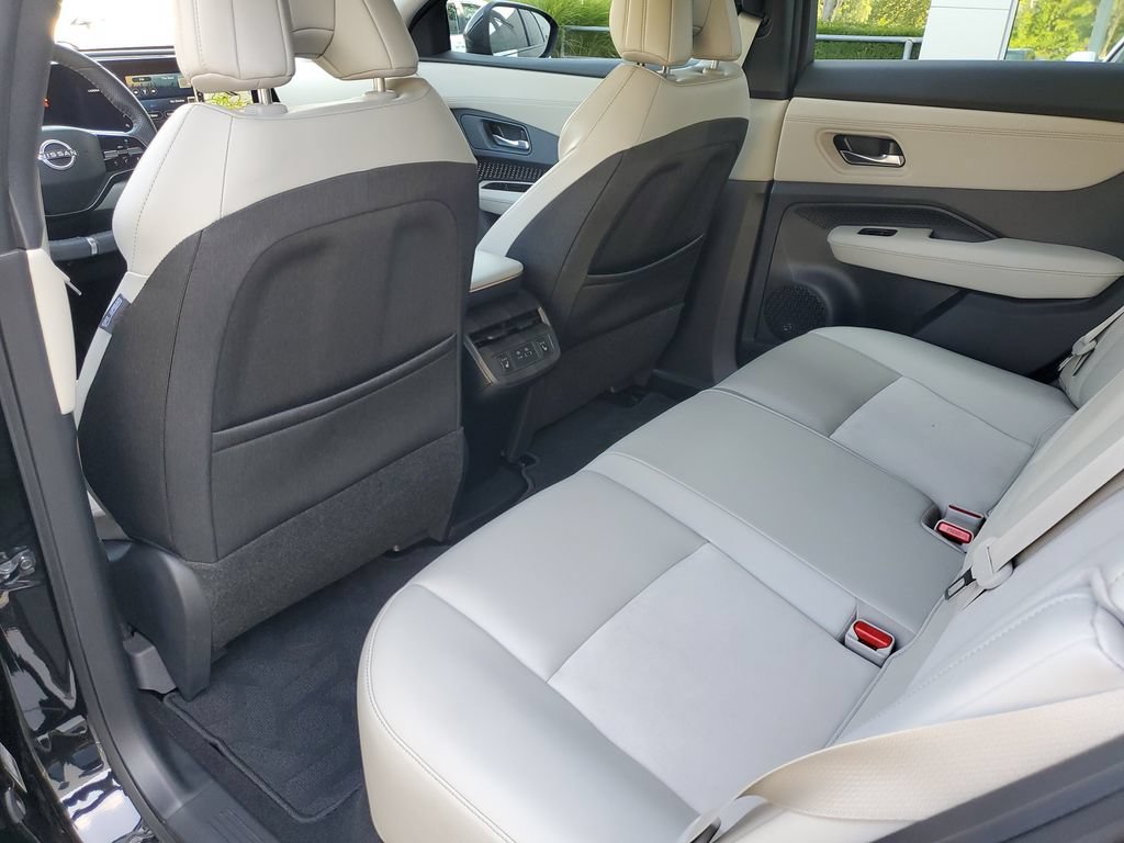Used 2024 Nissan Ariya FWD image 13