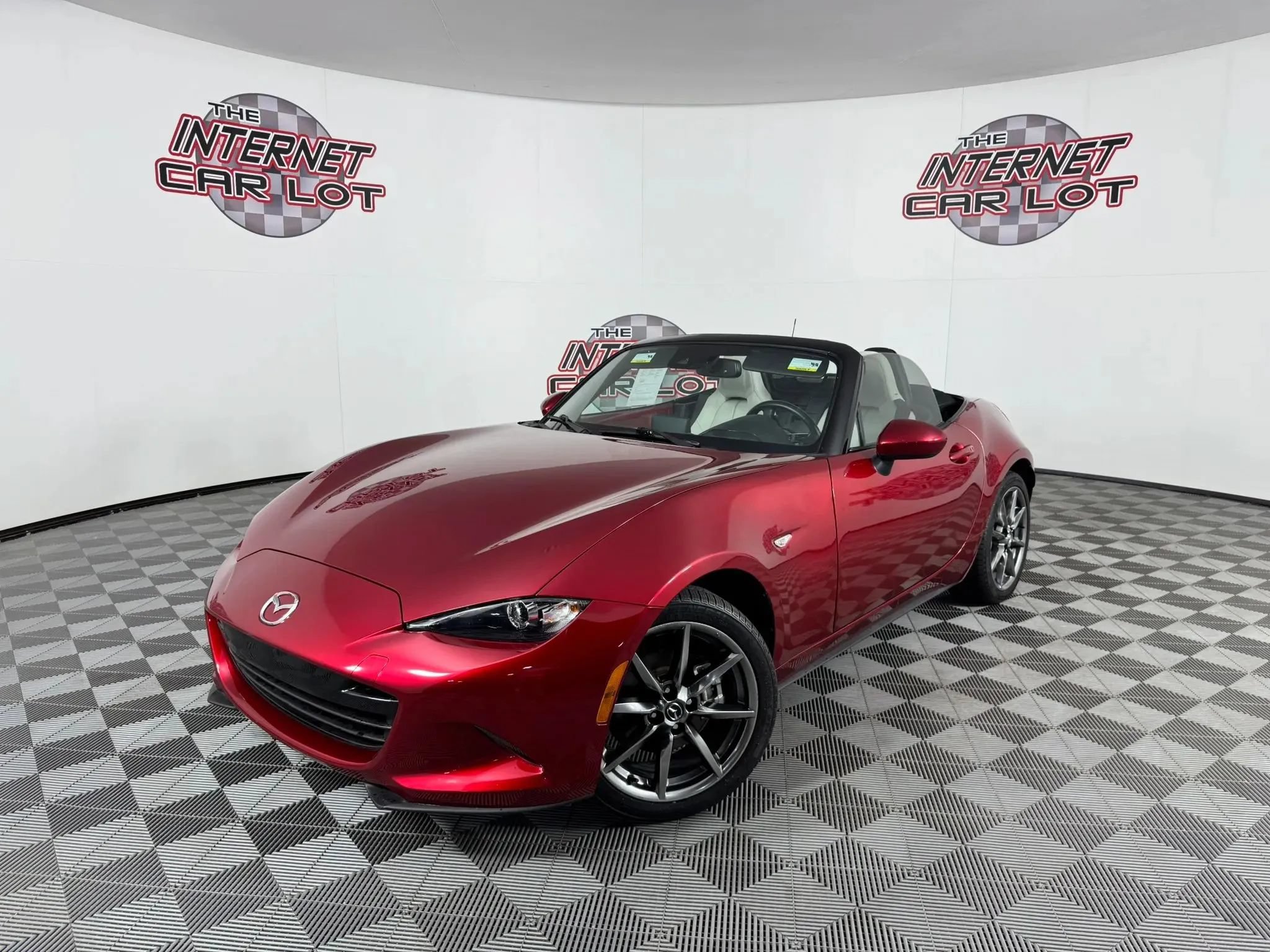 Used 2021 MAZDA MX-5 Miata Grand Touring RWD video 1