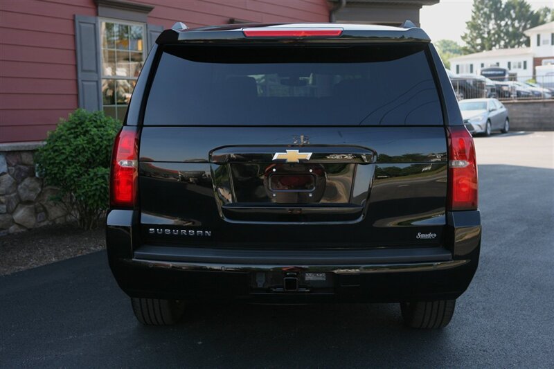 Used 2020 Chevrolet Suburban LS RWD image 6