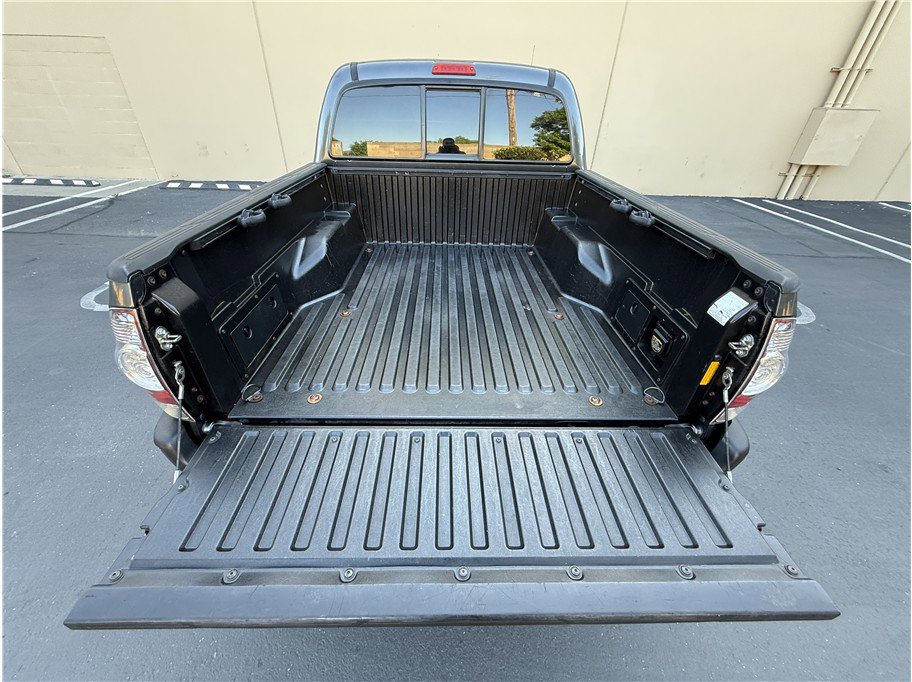 Used 2014 Toyota Tacoma PreRunner RWD image 23