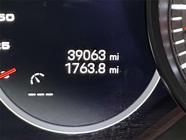 Used 2022 Porsche Cayenne Platinum Edition w/ Premium Package Plus image 47