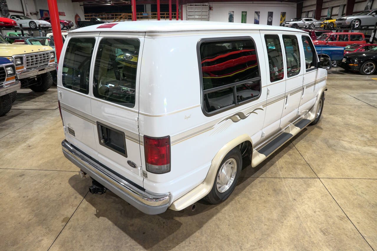 Used 2002 Ford E-150 and Econoline 150 RWD image 17