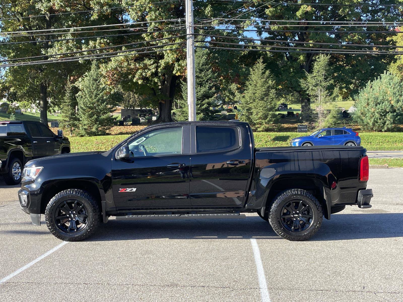 Certified 2022 Chevrolet Colorado Z71 w/ Z71 Midnight Edition AWD/4WD image 6