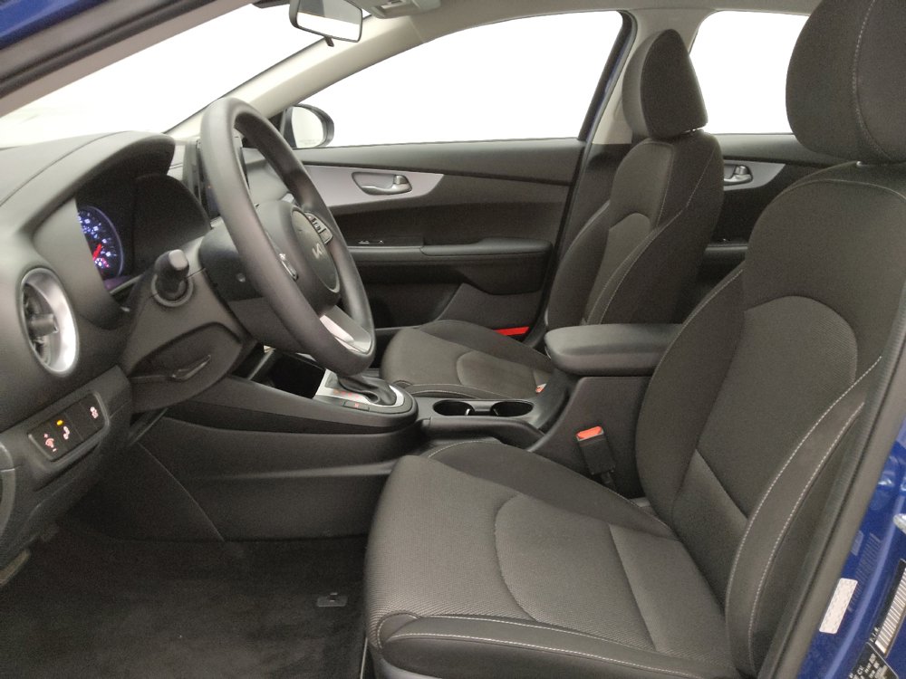Used 2024 Kia Forte LXS w/ LXS Technology Package FWD image 17
