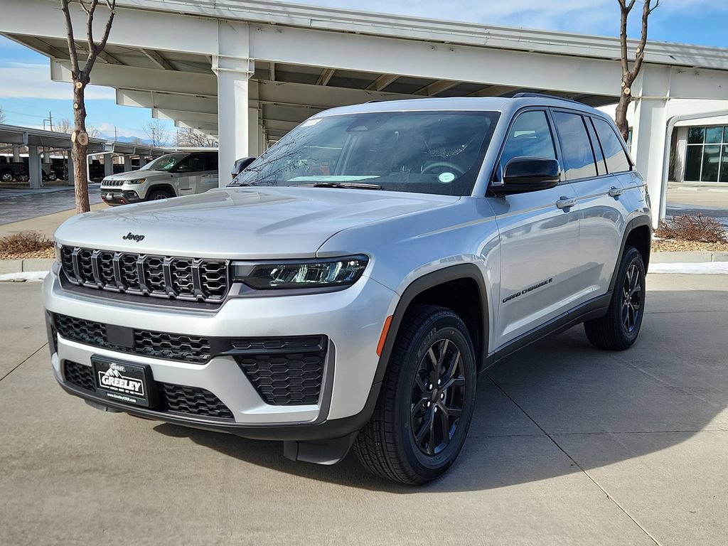 New 2026 Jeep Grand Cherokee Altitude AWD/4WD image 4
