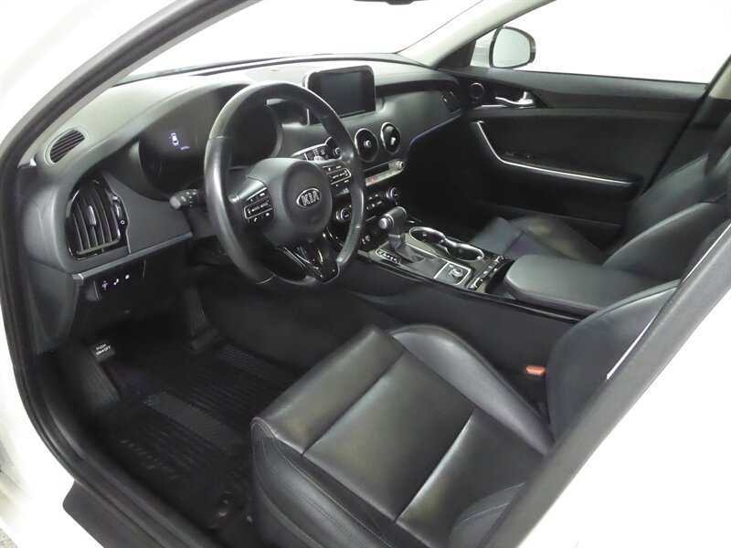 Used 2019 Kia Stinger RWD image 19
