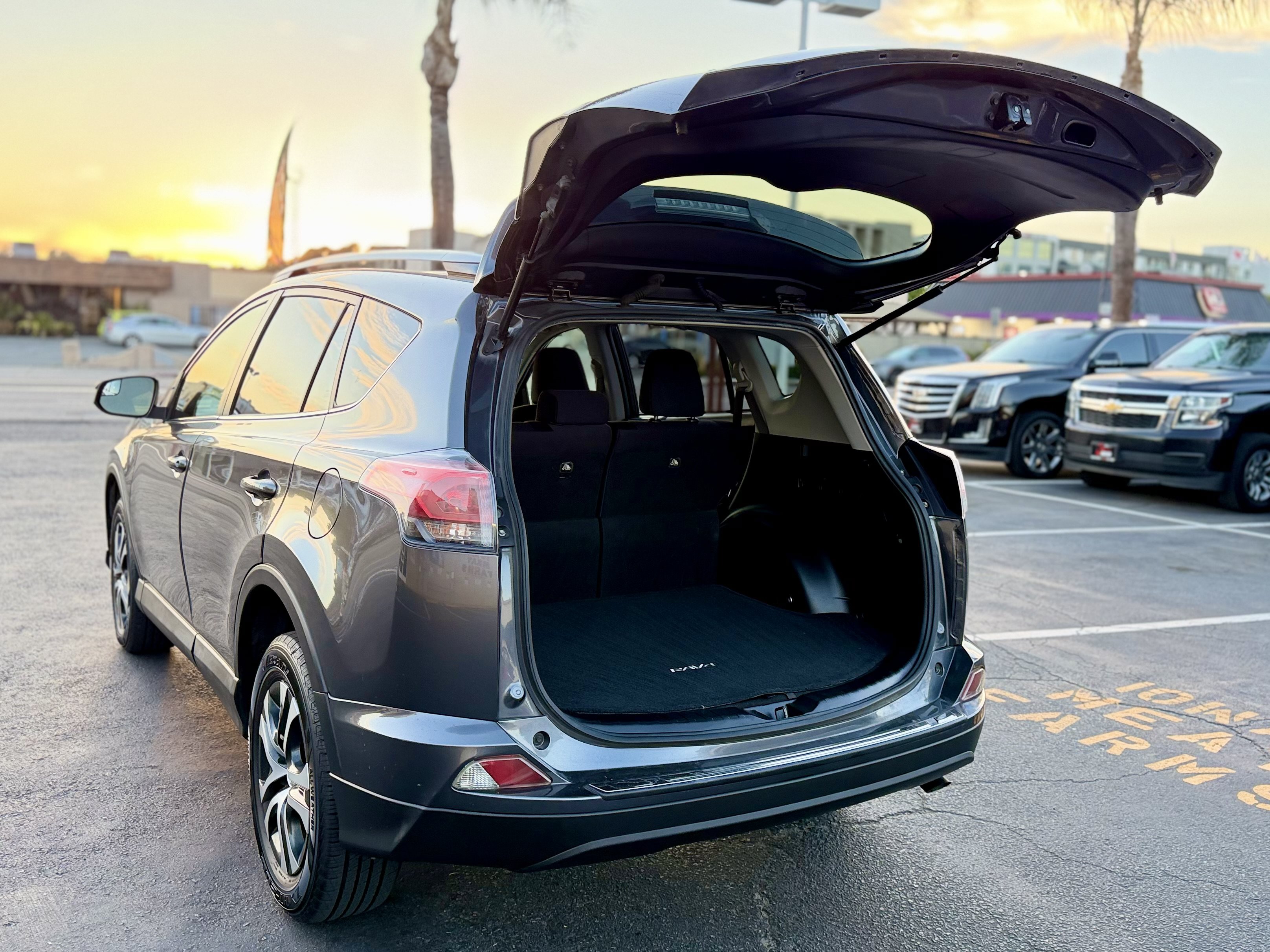 Used 2017 Toyota RAV4 LE w/ Carpet Mat Package FWD image 15