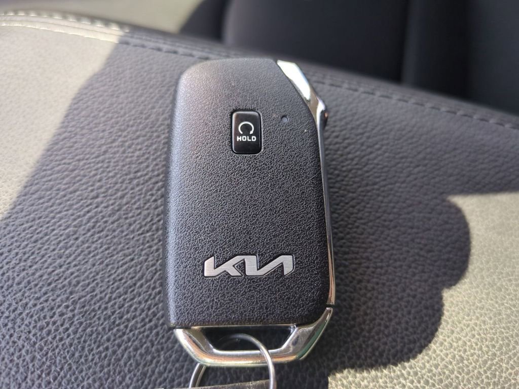 Used 2024 Kia Sportage EX image 37