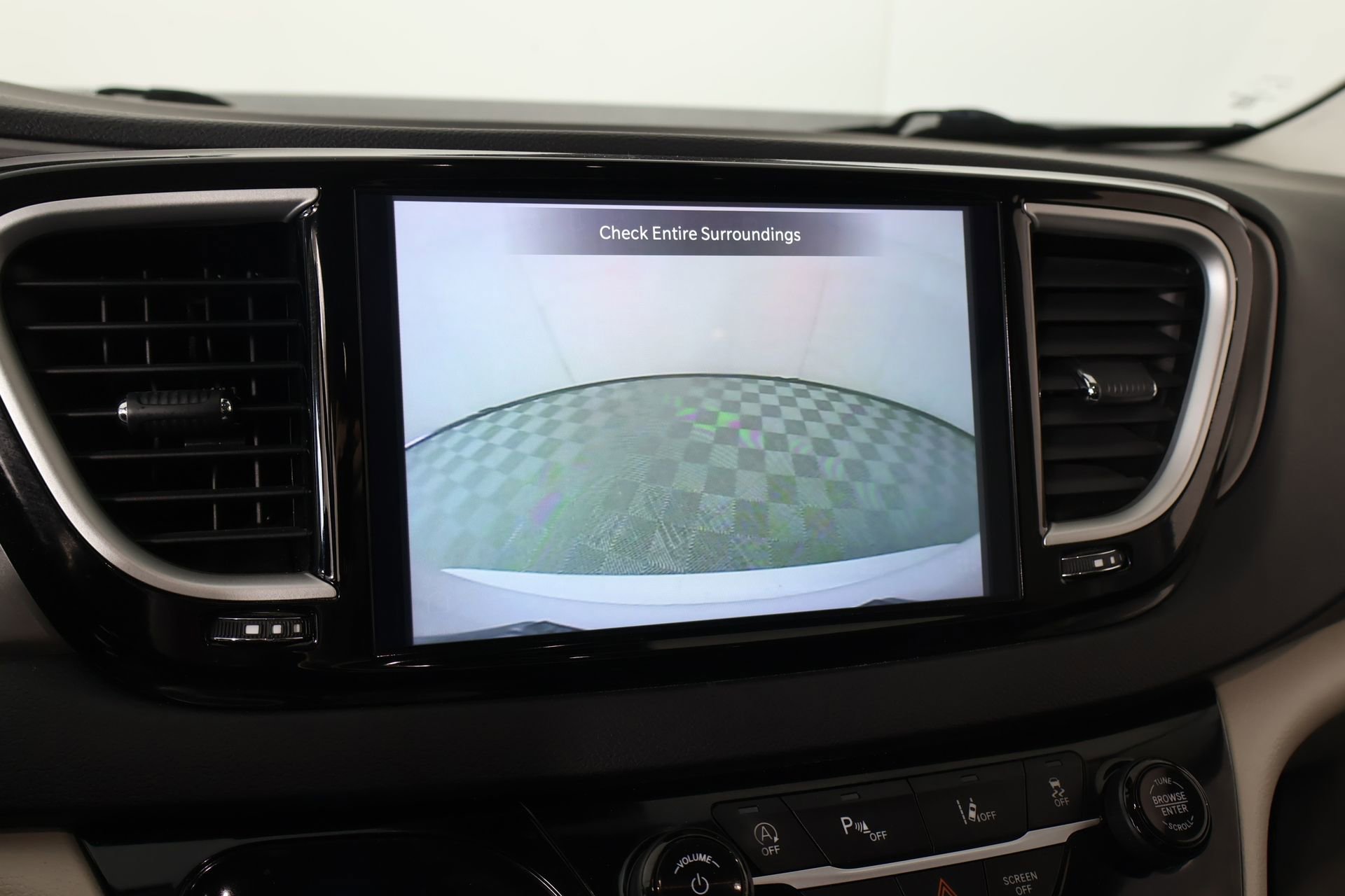 Used 2023 Chrysler Pacifica Touring-L FWD image 6