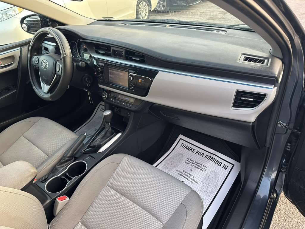 Used 2016 Toyota Corolla LE image 19