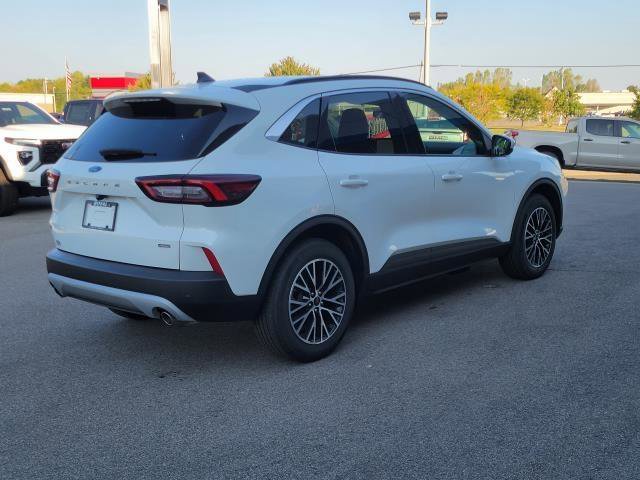 Used 2023 Ford Escape SE image 3