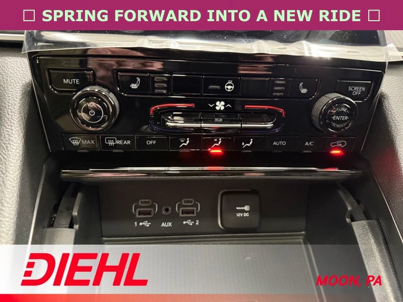 New 2025 Jeep Grand Cherokee Altitude AWD/4WD image 30