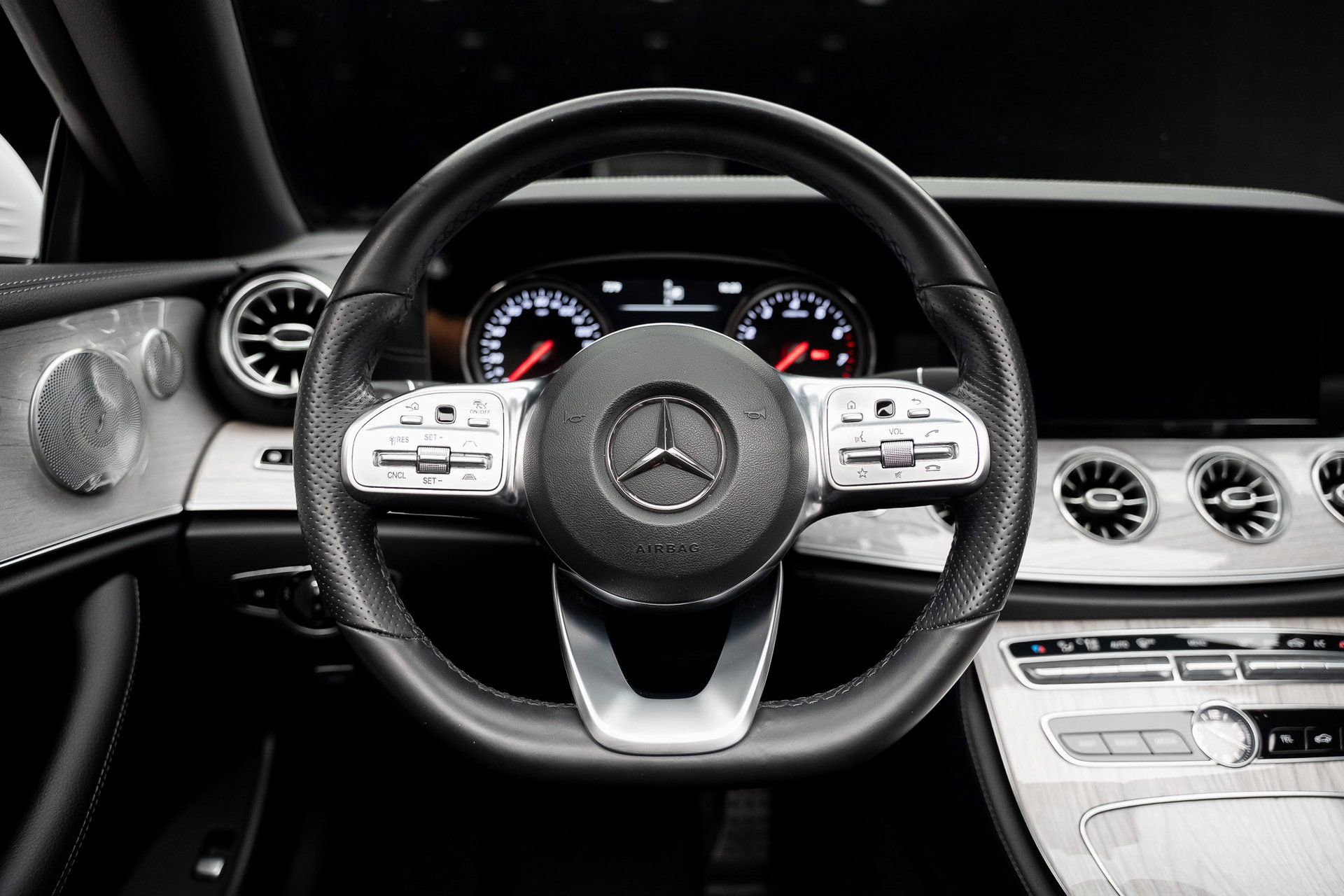 Used 2019 Mercedes-Benz E 450 4MATIC Cabriolet image 45