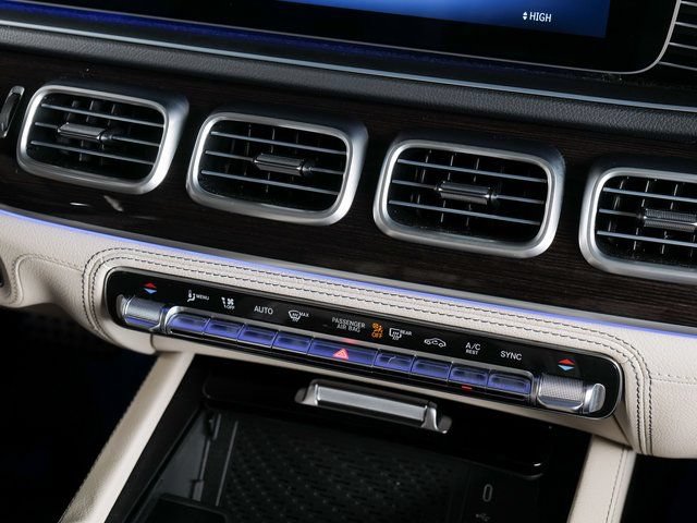Used 2024 Mercedes-Benz GLS 580 4MATIC image 13
