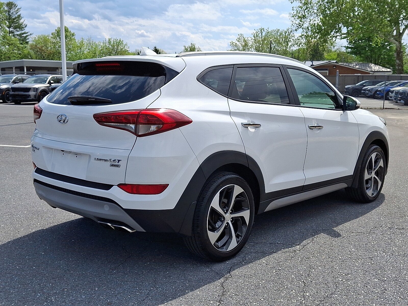 Used 2017 Hyundai Tucson Limited w/ Cargo Package AWD/4WD image 6